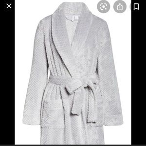 Grey Textured Short Robe